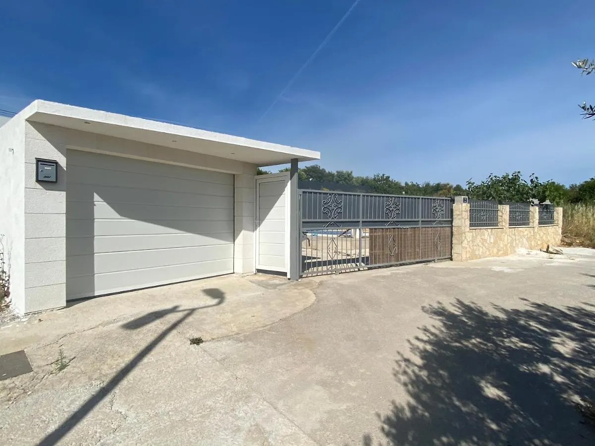 Holiday Home Cerim Trogir