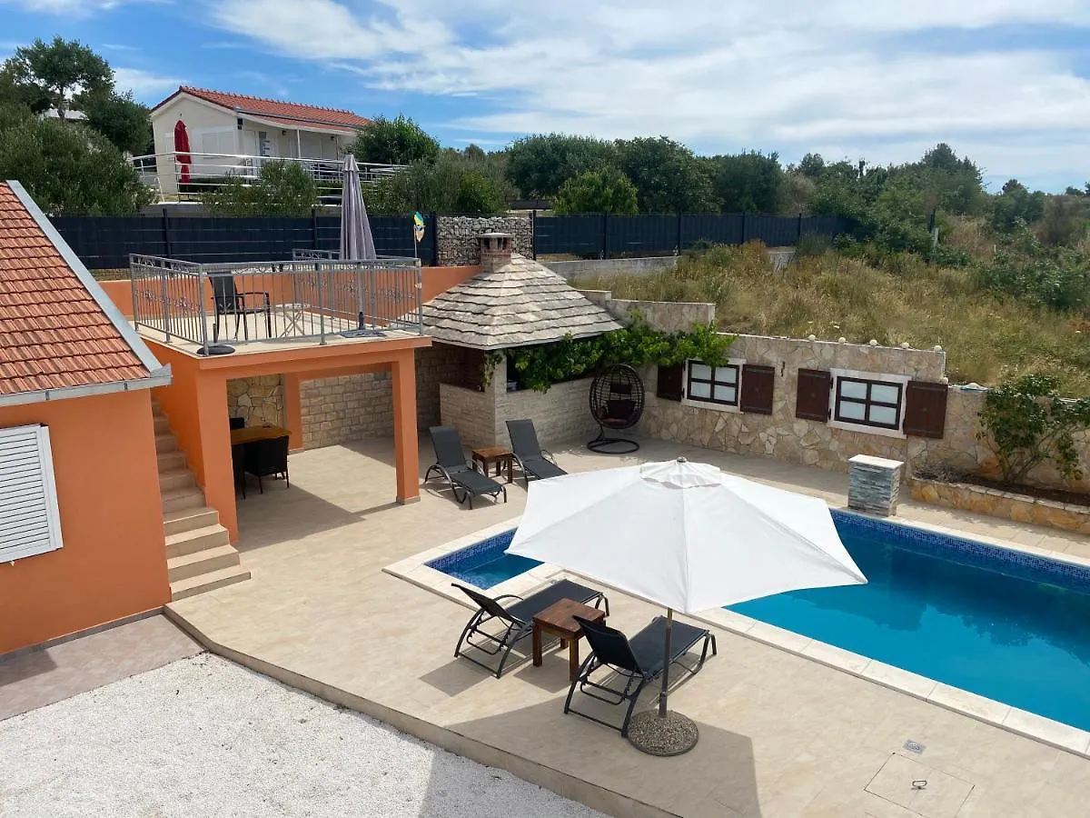 Holiday Home Cerim Trogir Kroatien