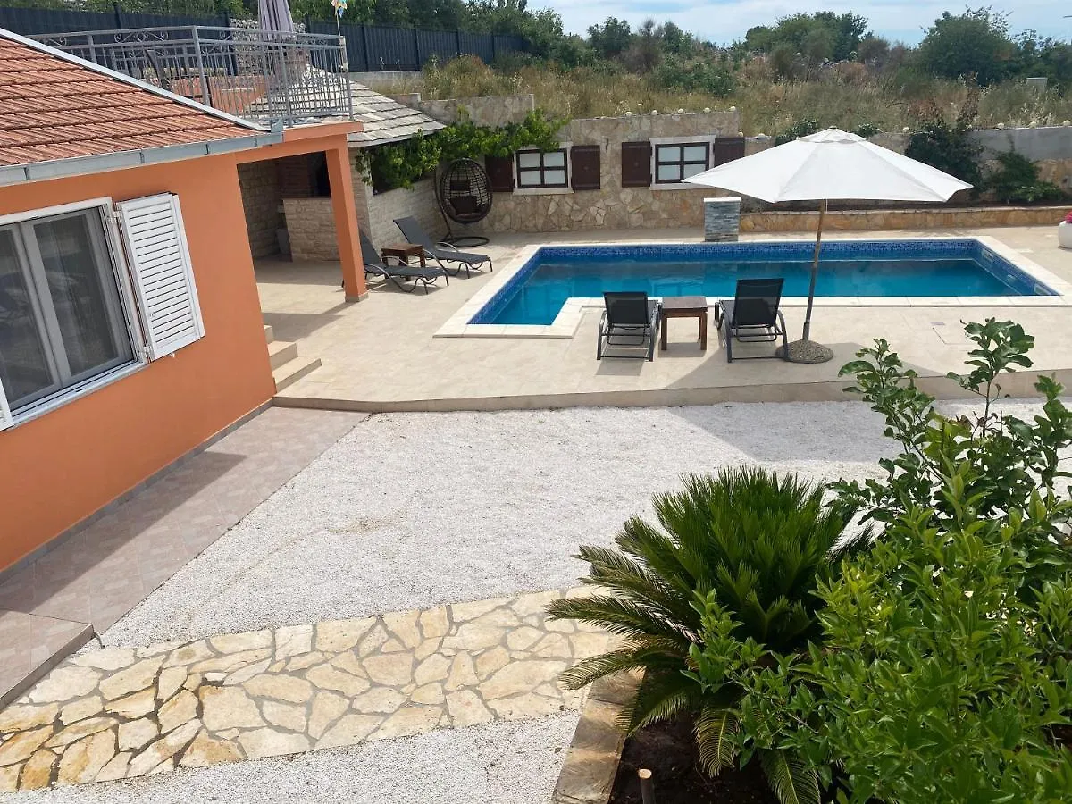 Holiday Home Cerim Trogir 0*,  Kroatien